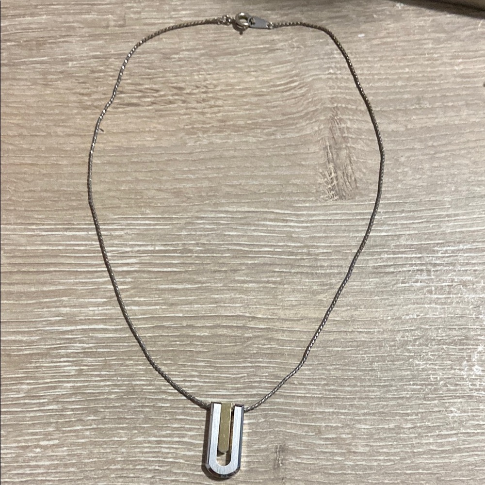 Vintage Elegant Silver Toned Necklace with Pendant
